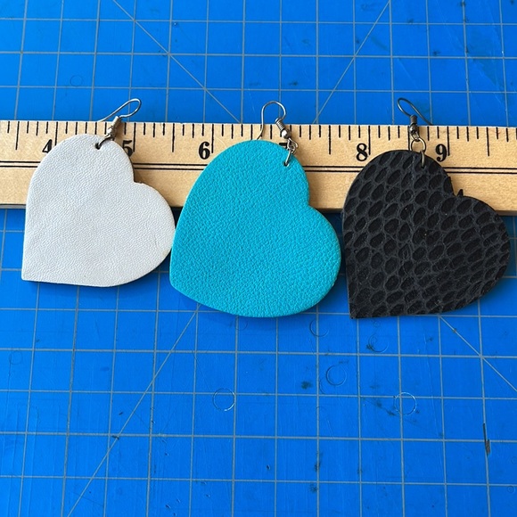 Star Leather Red Oversized Earrings Artist handmade Created by Kuratorkelli - Picture 13 of 13